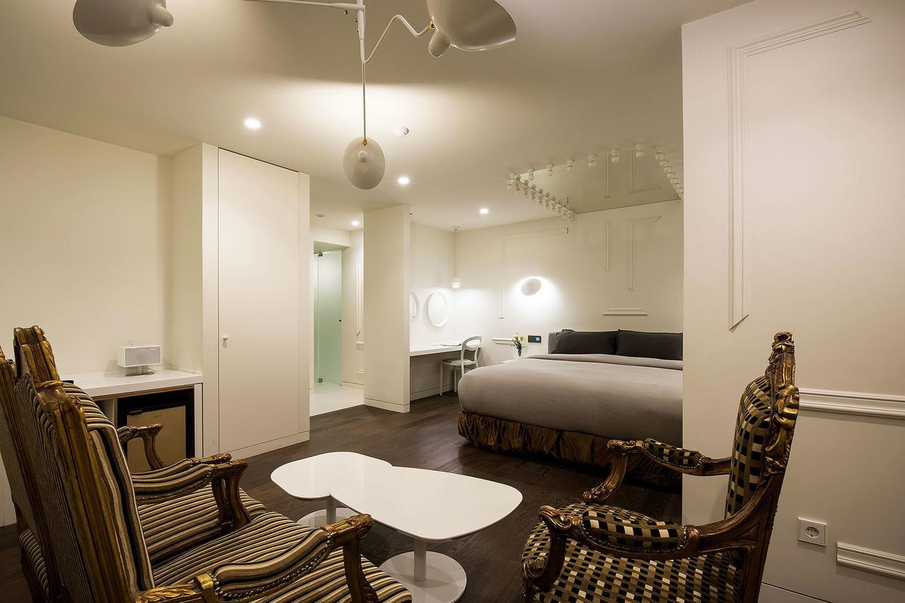 Nineth Hotel Seoul Bagian luar foto